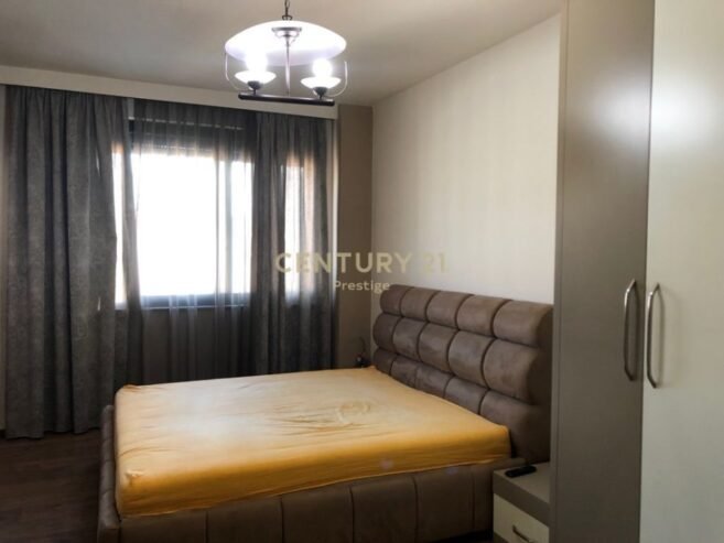 JAPIM ME QIRA APARTAMENT 2+1+2 PRANE ISH-EKSPOZITA! , 750euro