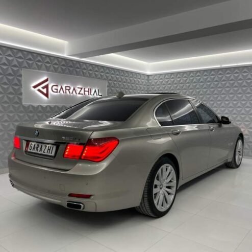 Tirane, shes makine BMW 740Li Viti 2012