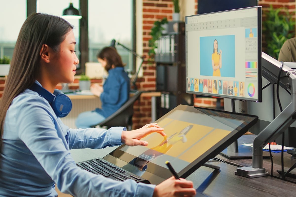 Tirane, ofrohet vend pune Graphic designer