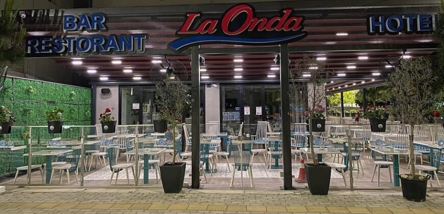 Hotel La Onda, Shkembi Kavajes kerkon Recepsionist turni i trete, Kamarier Turni i I-re dhe Kamarier Restoranti