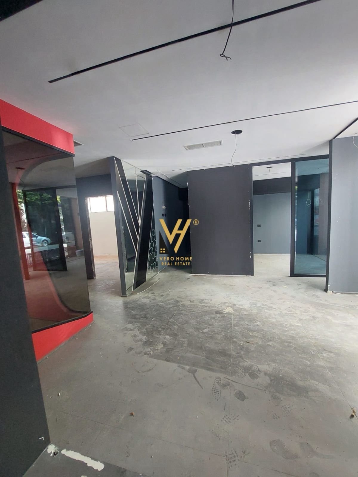 MAGAZINE 550 M2 ME QERA NE DON BOSKO 3.000 EURO