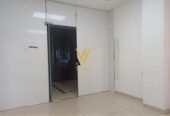 AMBIENT 30 M2 ME QIRA TE RRUGA E DIBRES 30.000 LEK