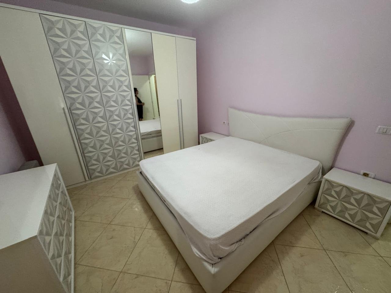 Apartament 2+1 me qera ne Fresk (400 euro)