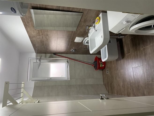 Apartament 2+1 me qera ne Xhamllik