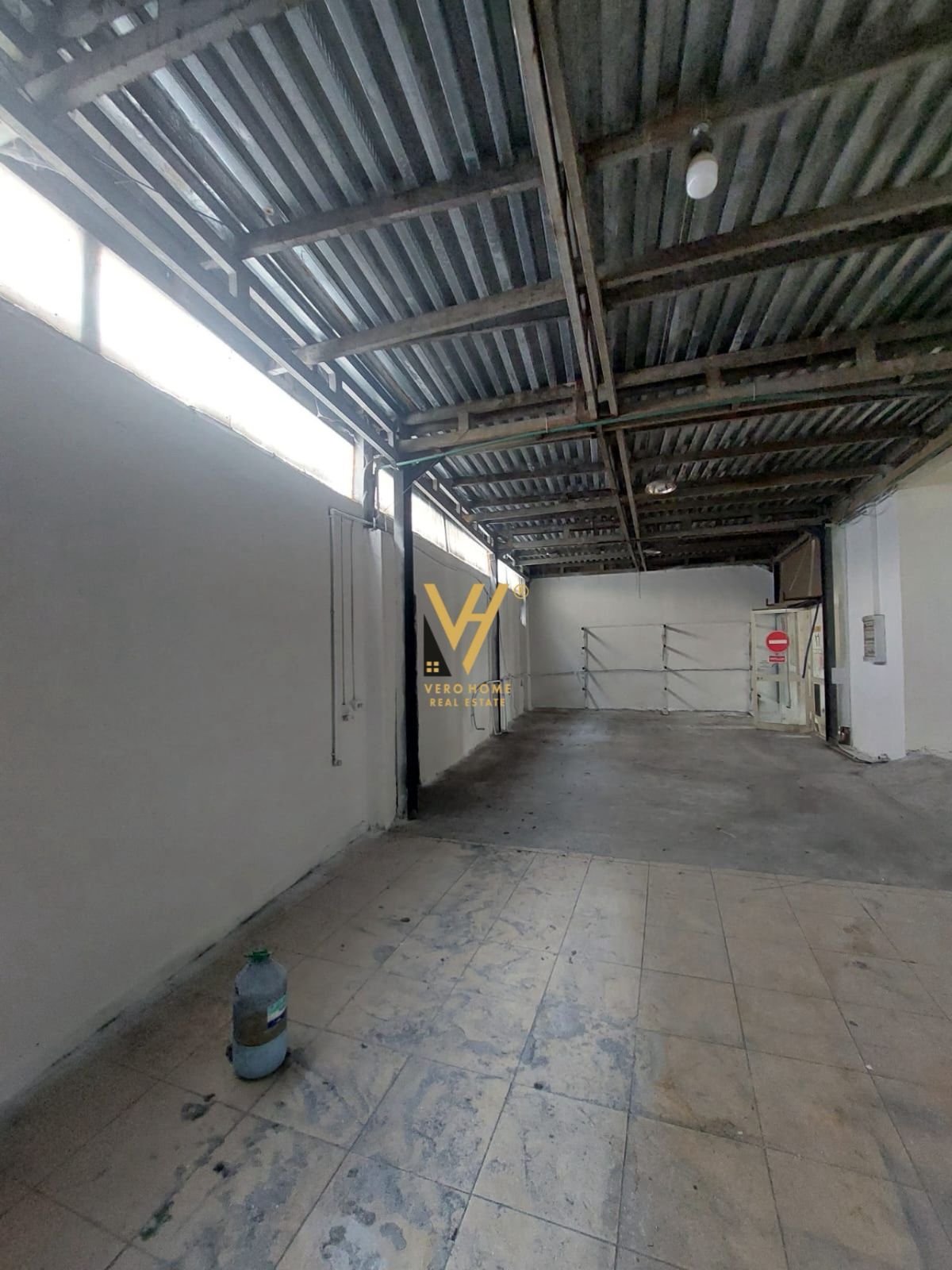 MAGAZINE 550 M2 ME QERA NE DON BOSKO 3.000 EURO