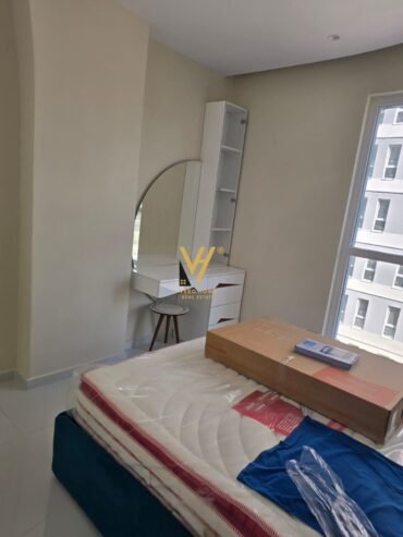 1+1 ME QIRA TE UNIVERS CITY 450 EURO
