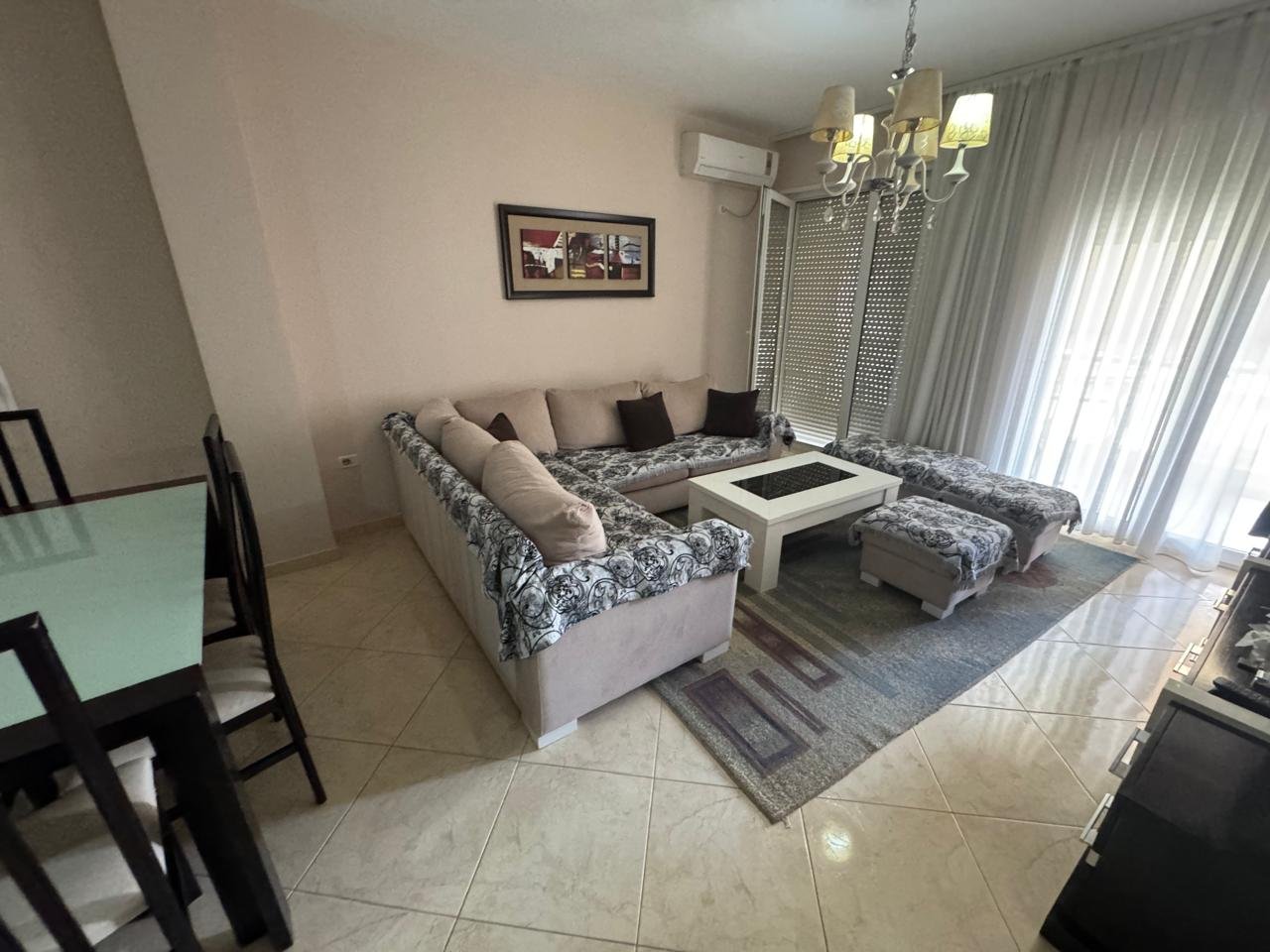 Apartament 2+1 me qera ne Fresk (400 euro)