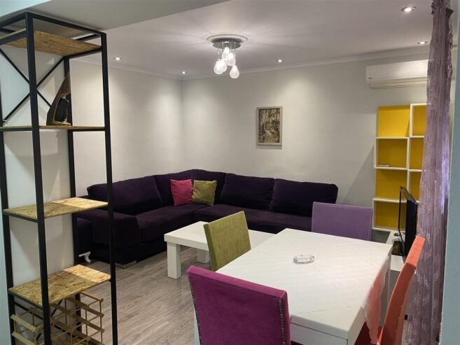 Apartament 2+1 me qera ne Xhamllik