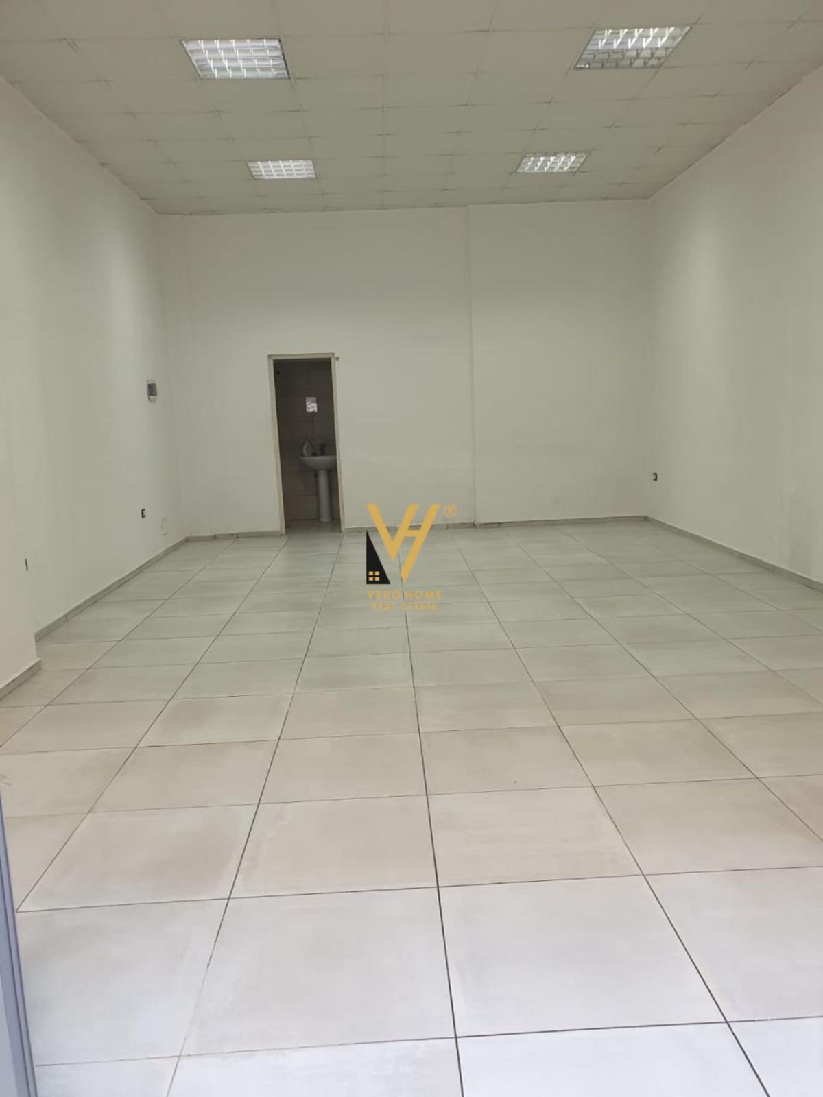 DYQAN 55 M2 ME QIRA NE ISH MISTO MAME 50.000 LEKE