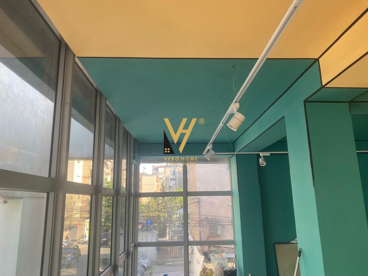 ZYRE 80 M2 ME QIRA TE IRFAN TOMINI 1.050 EURO