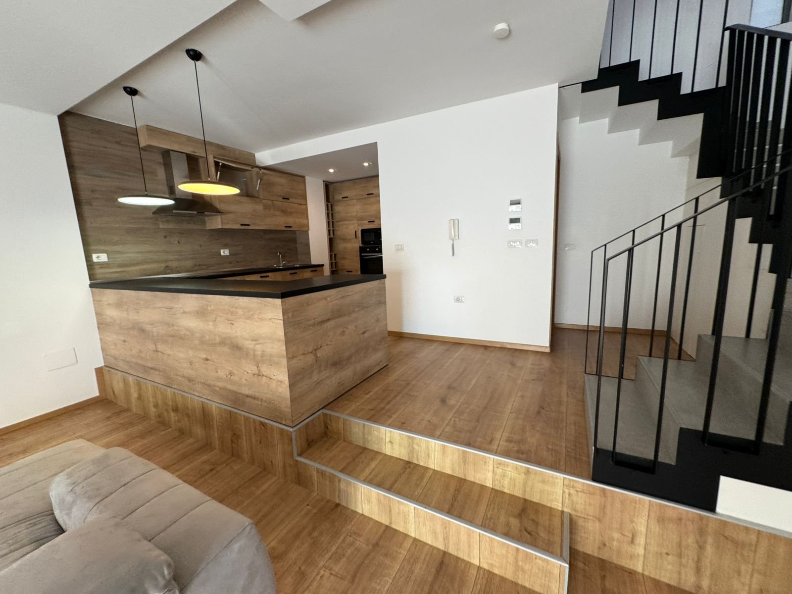 Super Vile 2-Kateshe me qera prane TEG