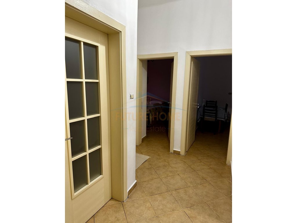 Shitet, apartament 1+1, Rruga e Durrësit, Tiranë