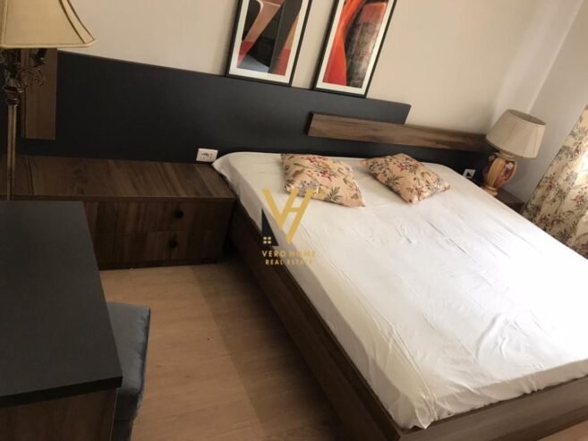3+1+2+BLK ME QERA NE QENDER 1.100 EURO
