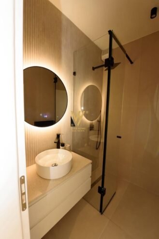 1+1 & STUDIO NE LUNGOMARE, VLORE 330.000 EURO