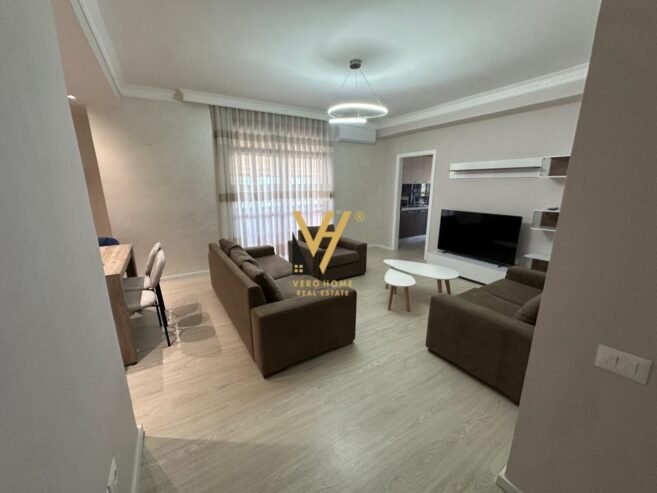 3+1+2+BLK ME QERA TE ISH EKSPOZITA 1.300 EURO