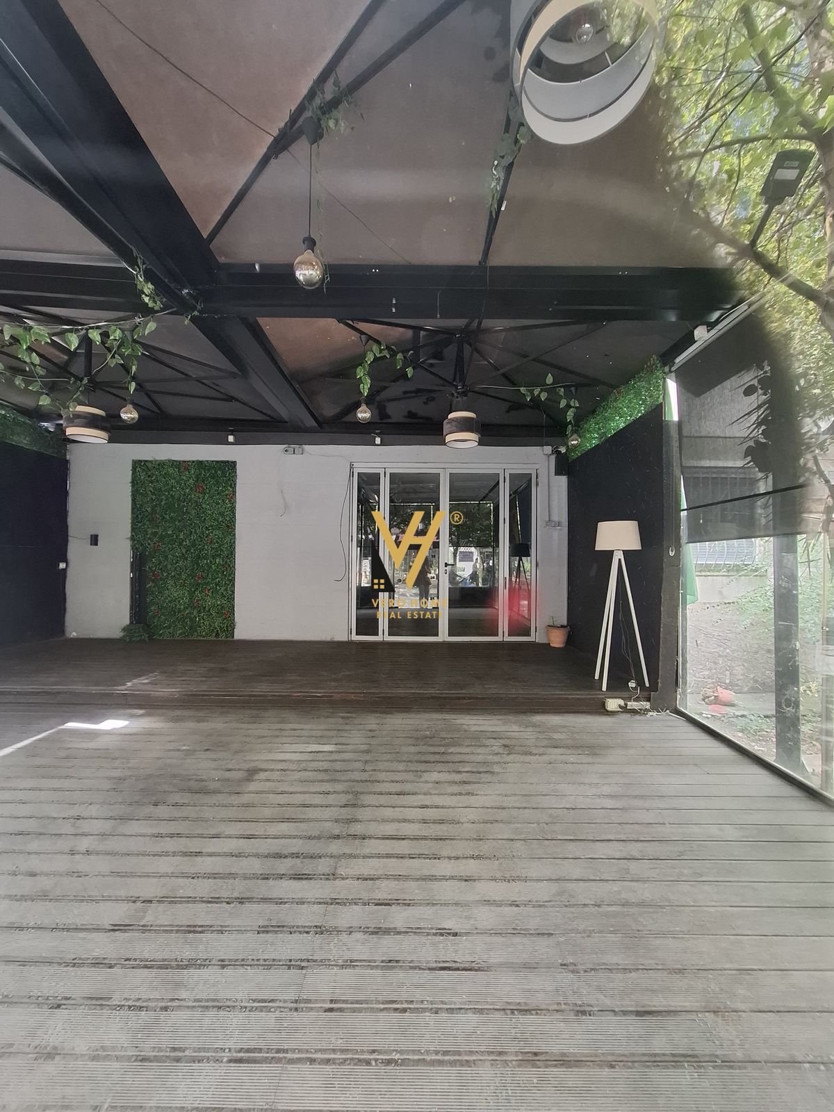 AMBIENT 128 M2 TE RR.NDRE MJEDA 1.500 EURO