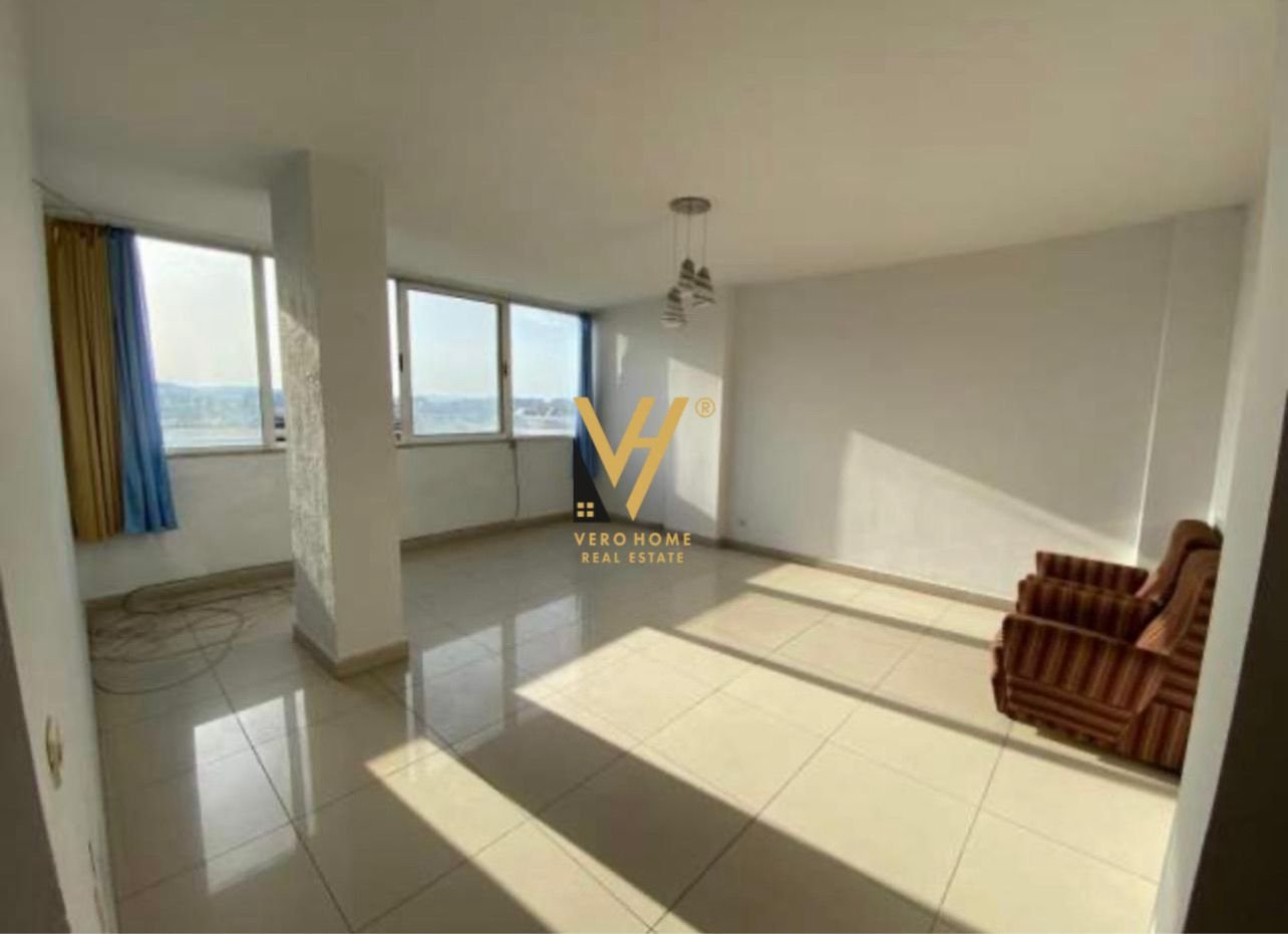 2+1+BLK ME QIRA TE KOMUNA E PARISIT 450 EURO