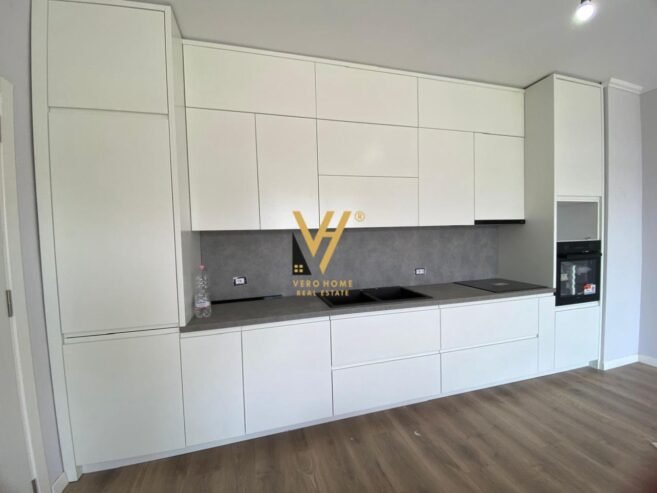 ZYRE 90 M2 ME QERA TEK BULEVARDI I RI 550 EURO