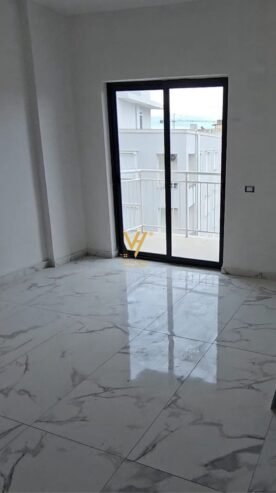 1+1 NE MALIN E ROBIT 112.000 EURO