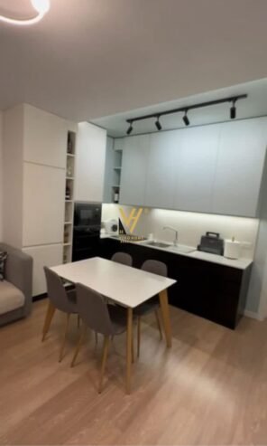 1+1+BLK ME QIRA TEK 5 MAJI 600 EURO