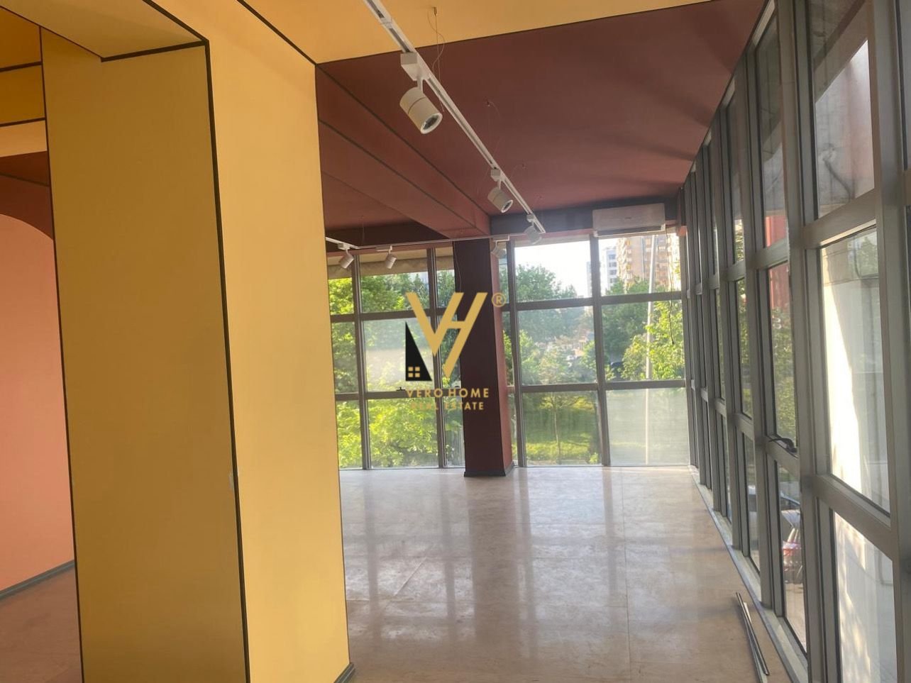 ZYRE 80 M2 ME QIRA TE IRFAN TOMINI 1.050 EURO