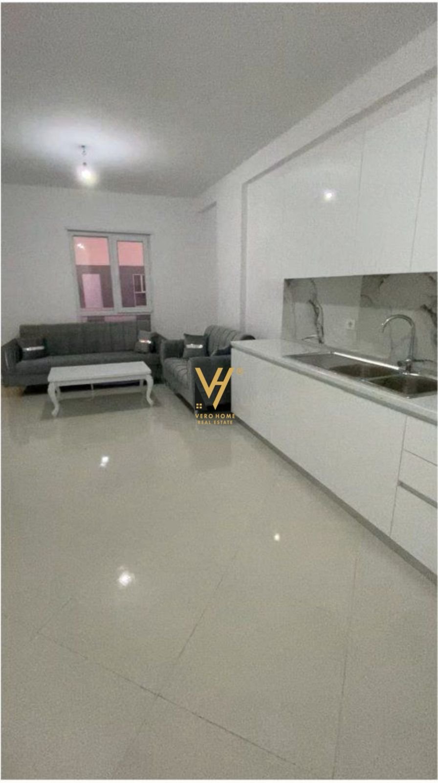 2+1 ME QIRA TE UNIVERS CITY 50.000 LEKE