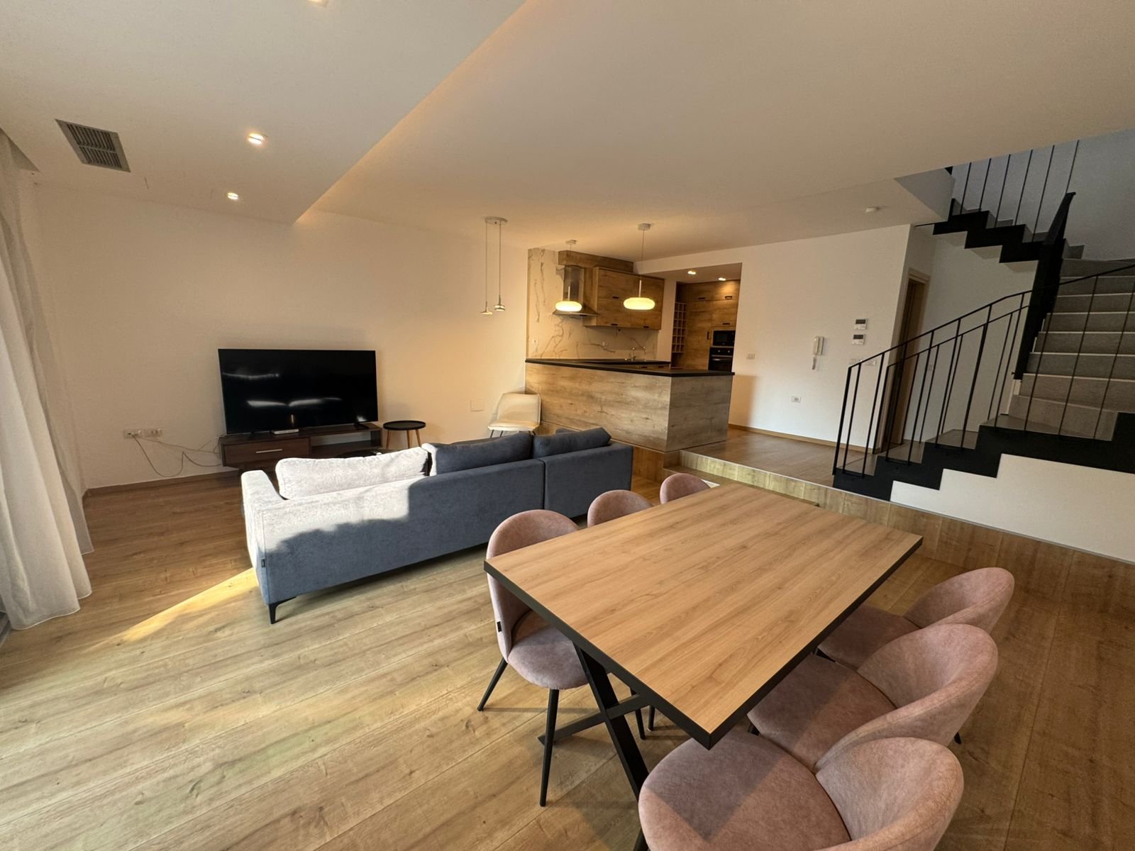 Super Vile 2-Kateshe me qera prane TEG