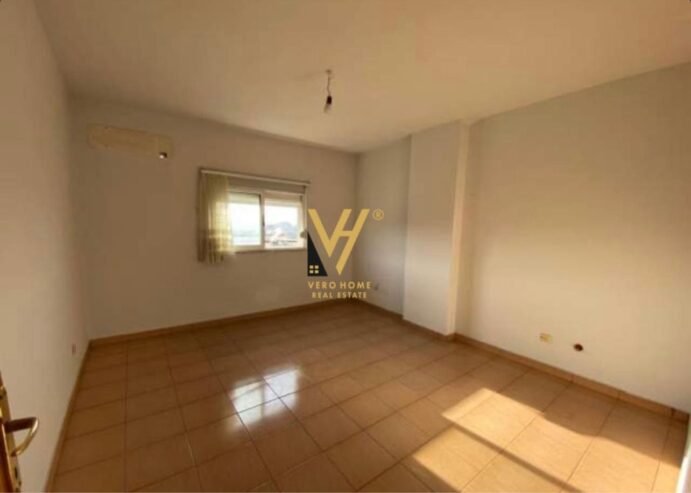 2+1+BLK ME QIRA TE KOMUNA E PARISIT 450 EURO
