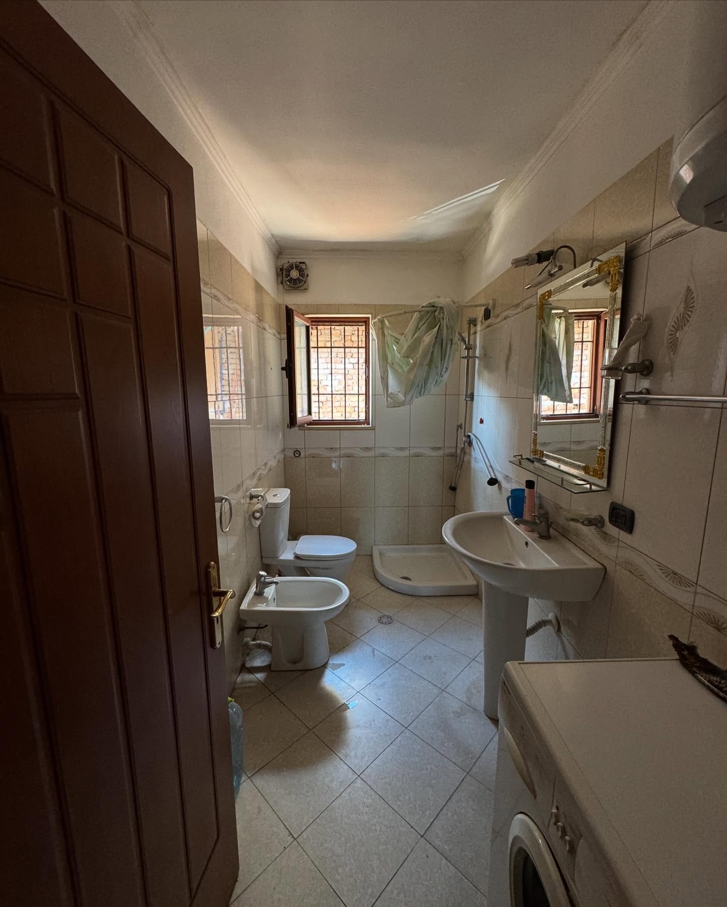 💥 Shitet apartament 2+1 ne Qender,Kavaje 💥