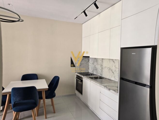 1+1 ME QIRA TE UNIVERS CITY 450 EURO