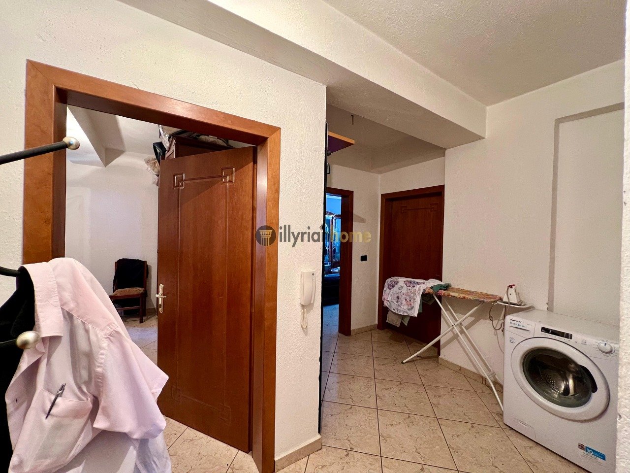 Shitet, Apartament 2+1+Ballkon, stadiumi ”Gjorgji