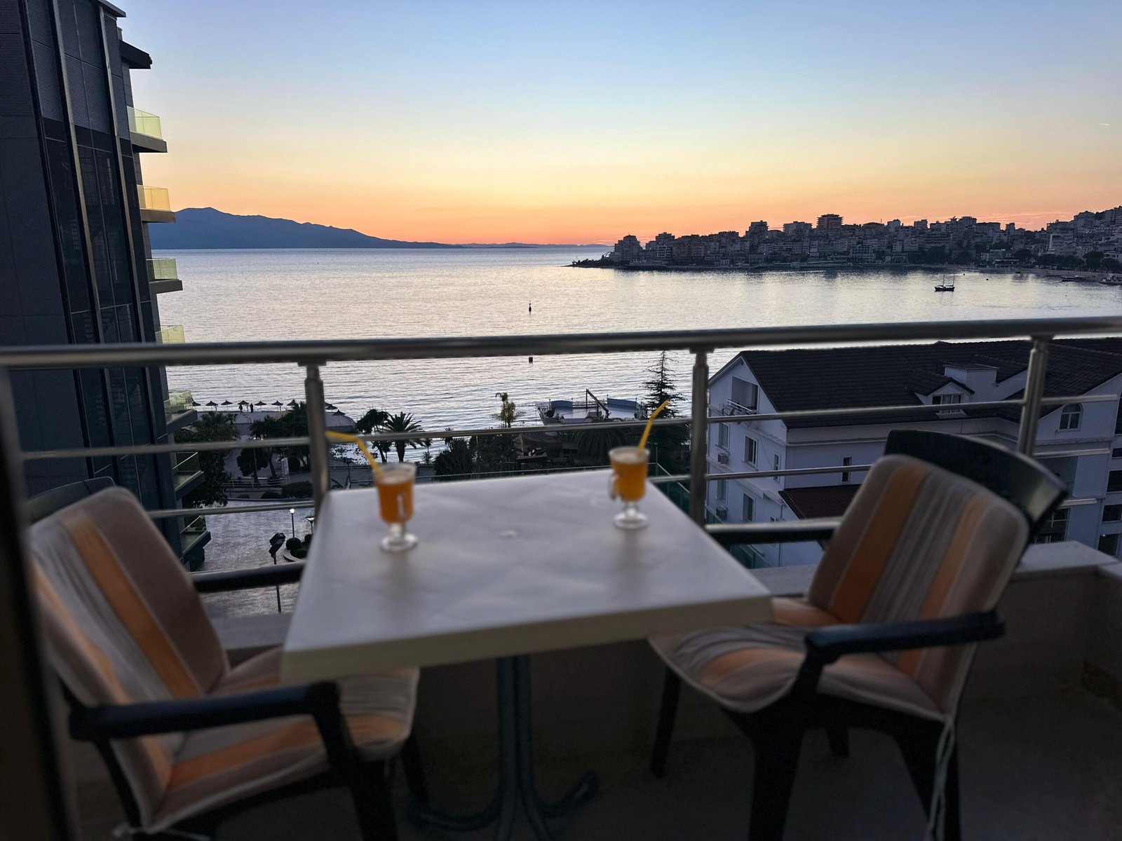 Apartament 2+1 me pamje fantastike nga deti