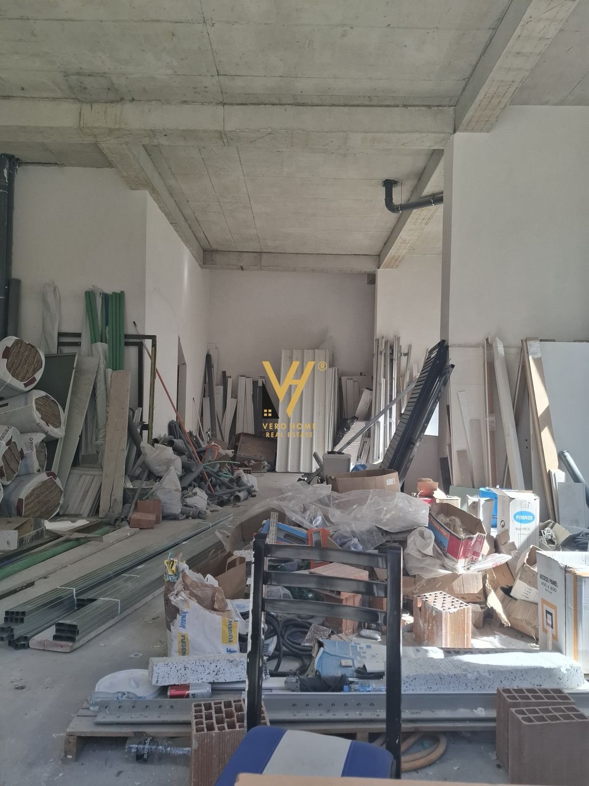 DYQAN 105 M2 TE MINE PEZA 320.000 EURO