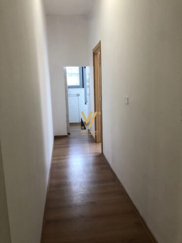 ZYRE 65 M2 ME QIRA NE QENDER 1.500 EURO
