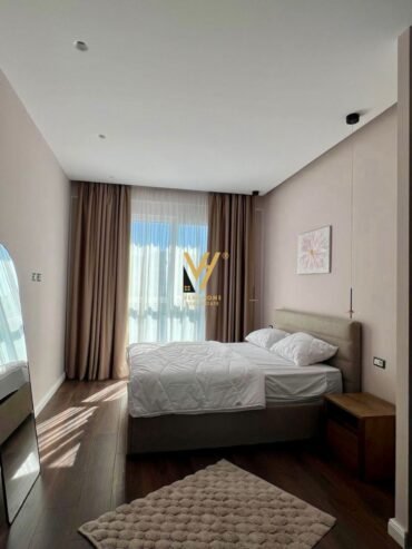 2+1+2 ME QIRA TE KOMUNA E PARISIT 1.200 EURO