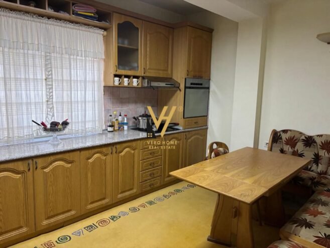 2+1+2 TE STADIUMI DINAMO 310.000 EURO