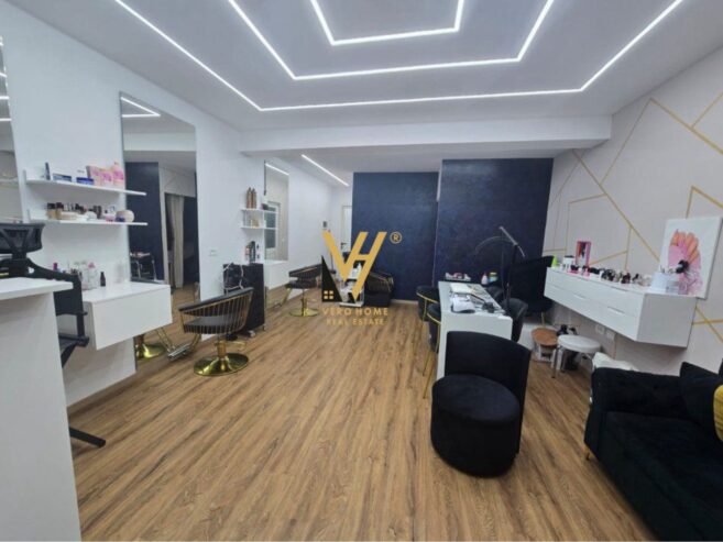 PARUKERI 51 M2 ME QERA NE SAUK 500 EURO