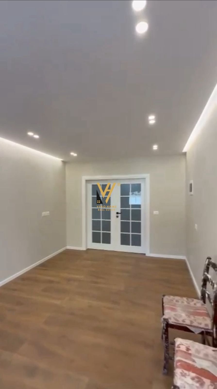 AMBIENT 45 M2 ME QERA TE RR. ELBASANIT 650 EURO