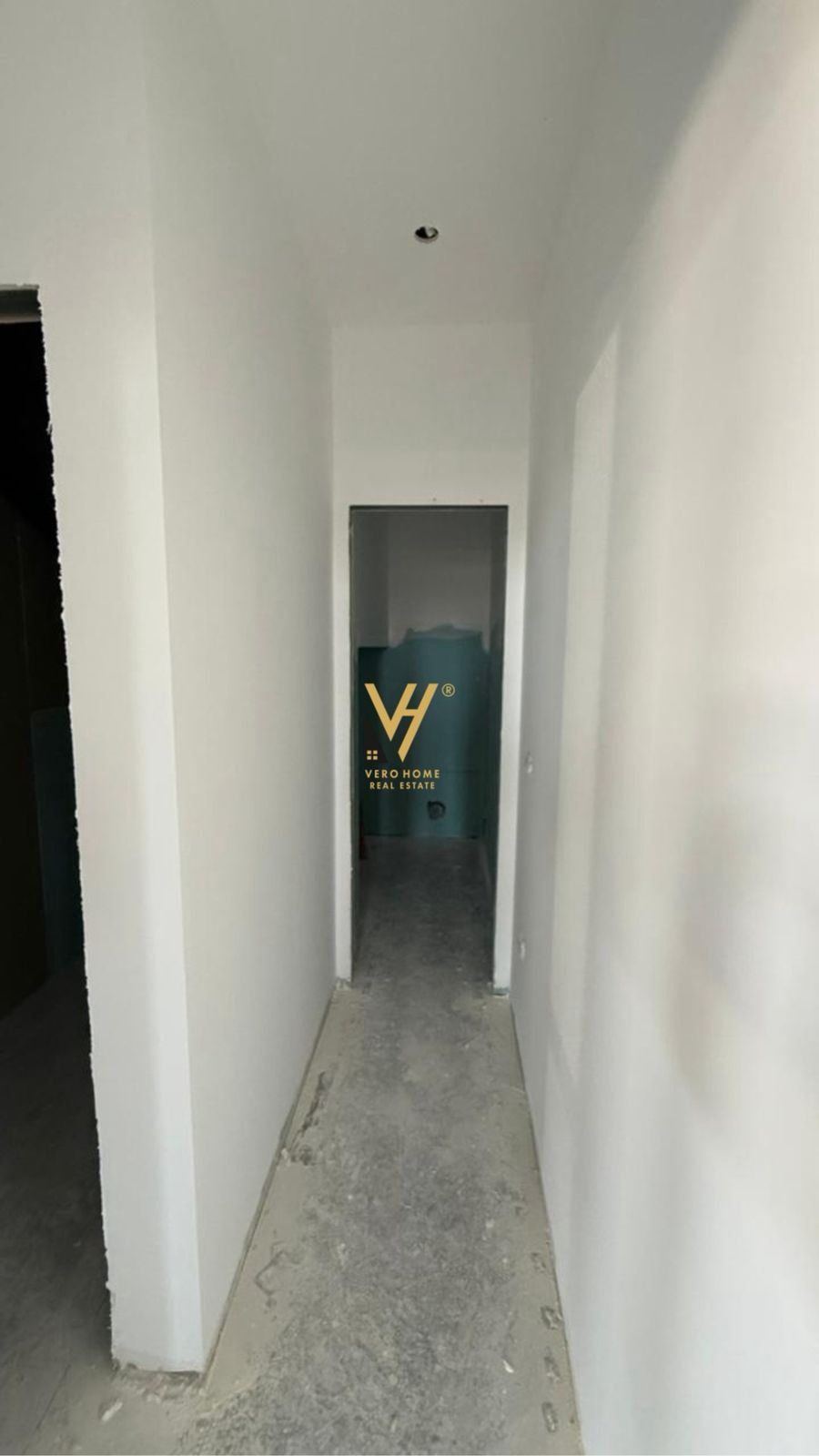 KAPANON 1.000 M2 ME QERA NE LAKNAS 4.000 EURO