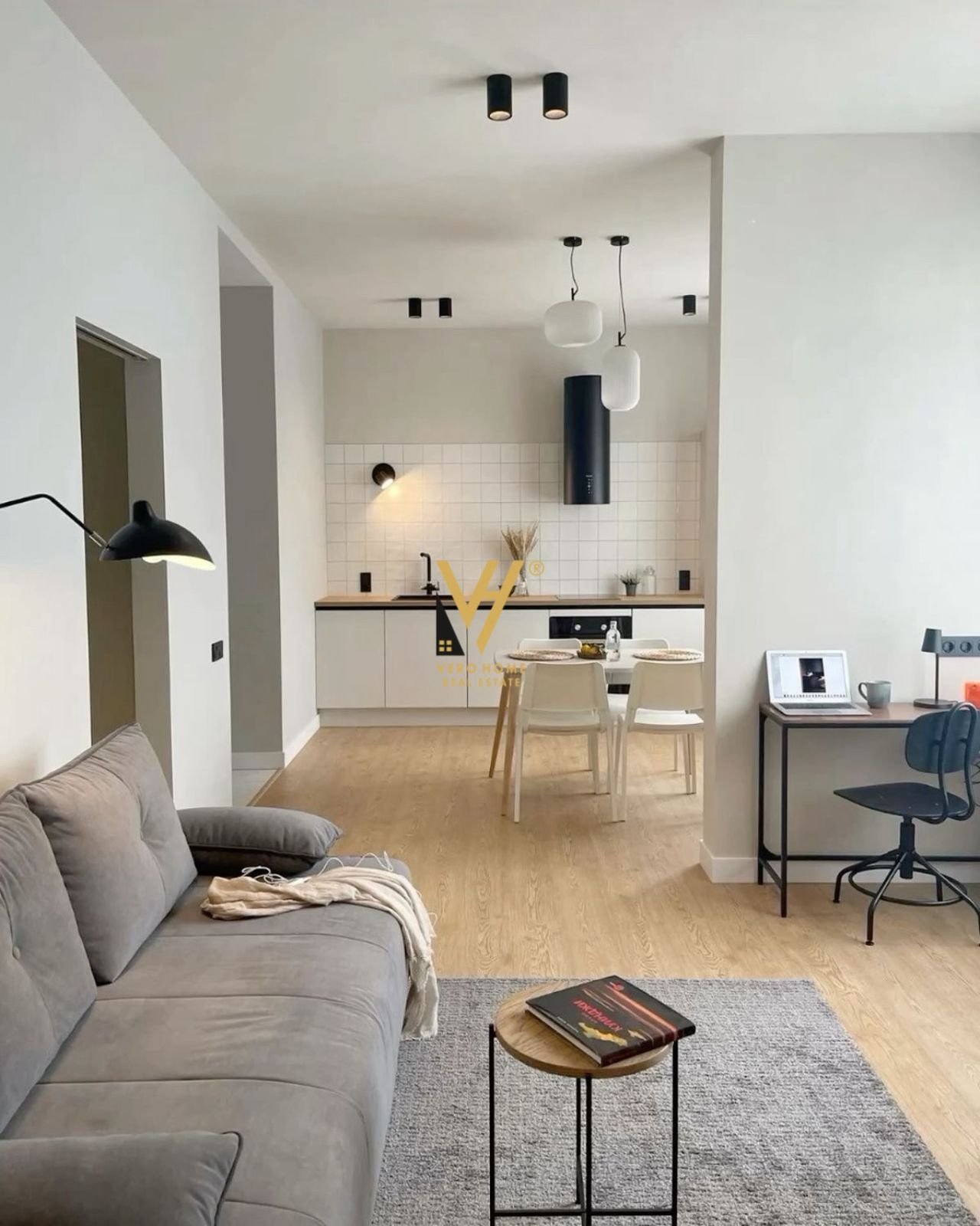 3+1+3+BLK NE QENDER 578.000 EURO