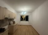 ZYRE 70 M2 ME QERA NE MYSLYM SHYR 700 EURO
