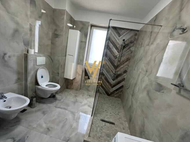 3+1+2+BLK ME QERA TE ISH EKSPOZITA 1.300 EURO