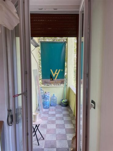 ZYRE 70 M2 ME QERA TE VASO PASHA, BLLOK 800 EURO