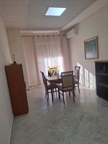 2+1 ME QERA TE AMBASADA KINEZE 80.000 LEKE