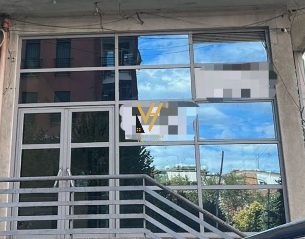 AMBIENT BIZNESI 61 M2 TE ZOGU I ZI 1.000 EURO