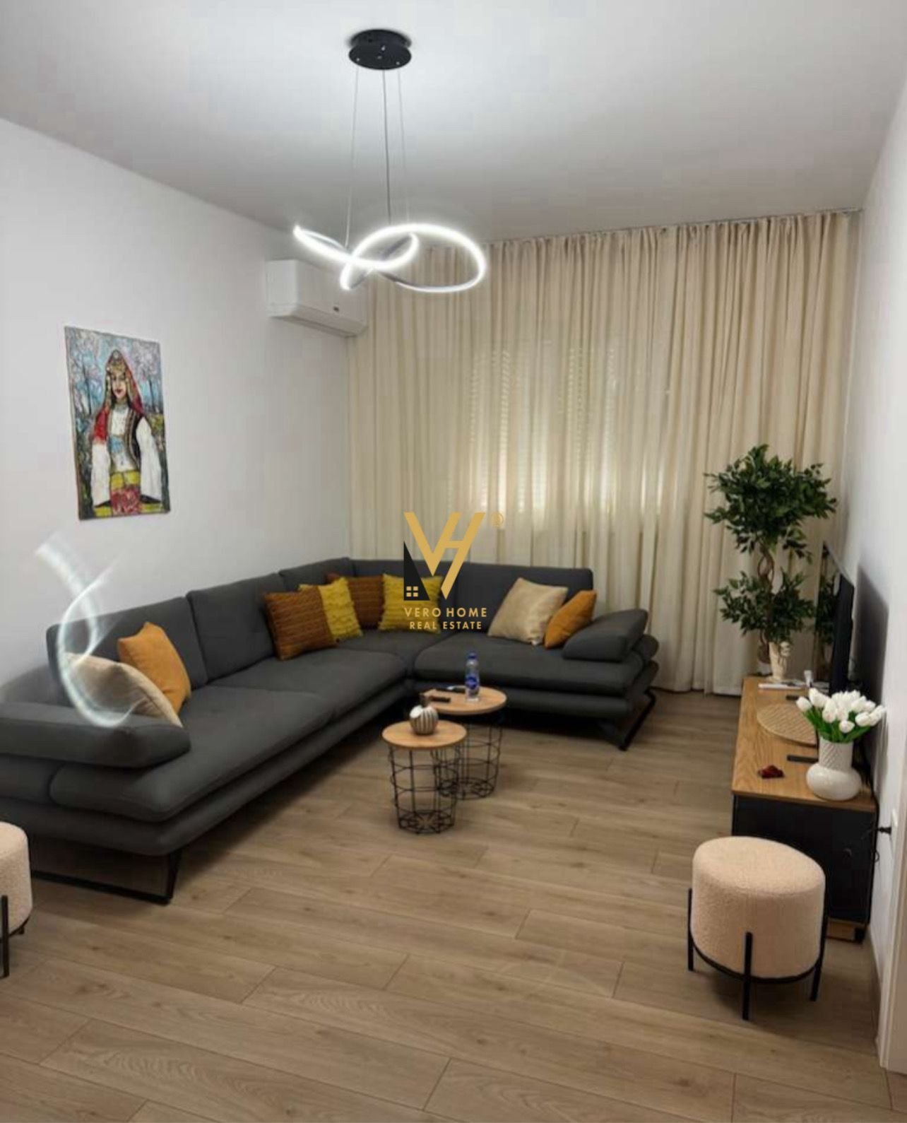 2+1 ME QERA NE QENDER 950 EURO