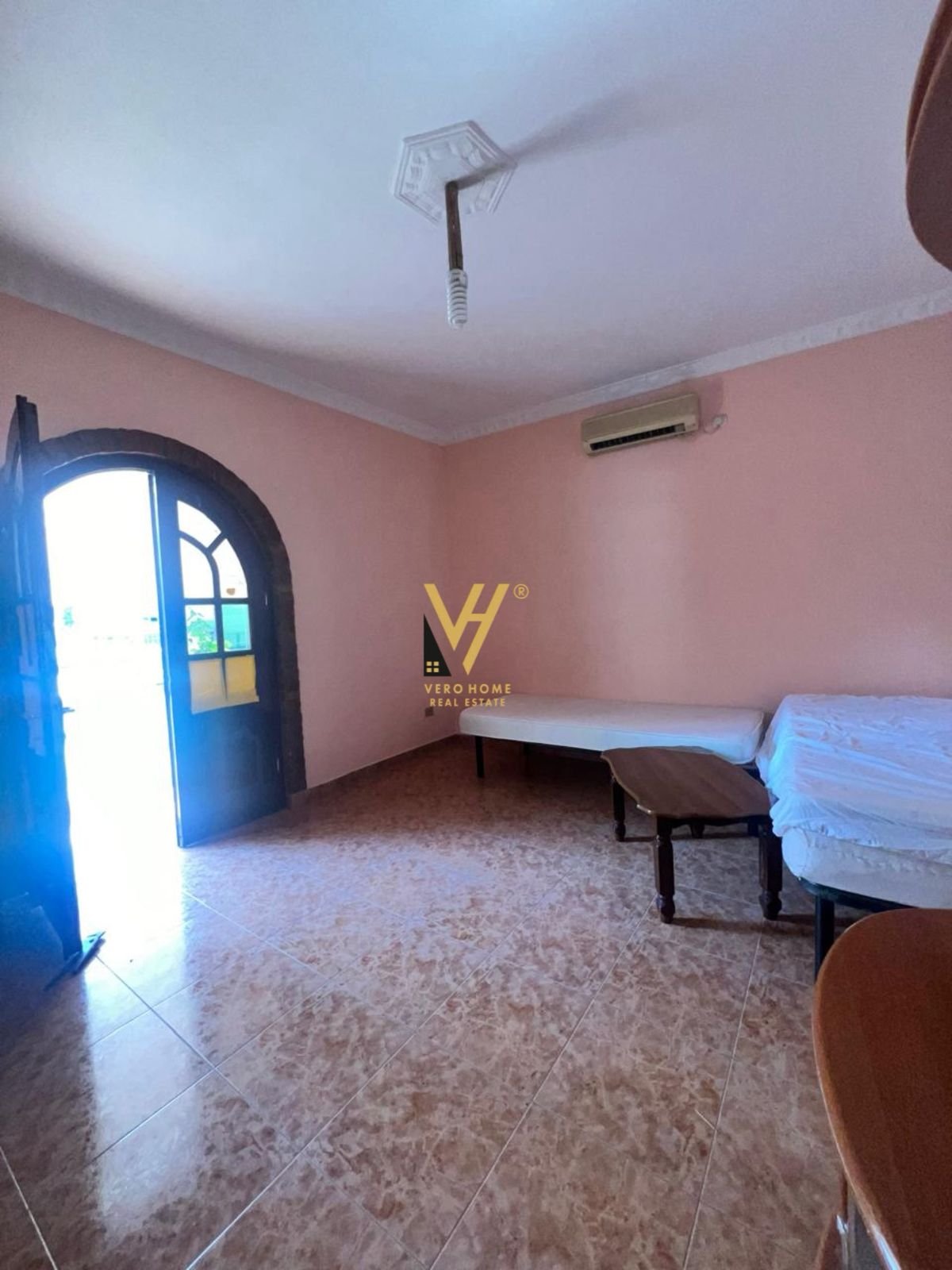 3+1 ME QERA TE SHALLVARET 1.500 EURO