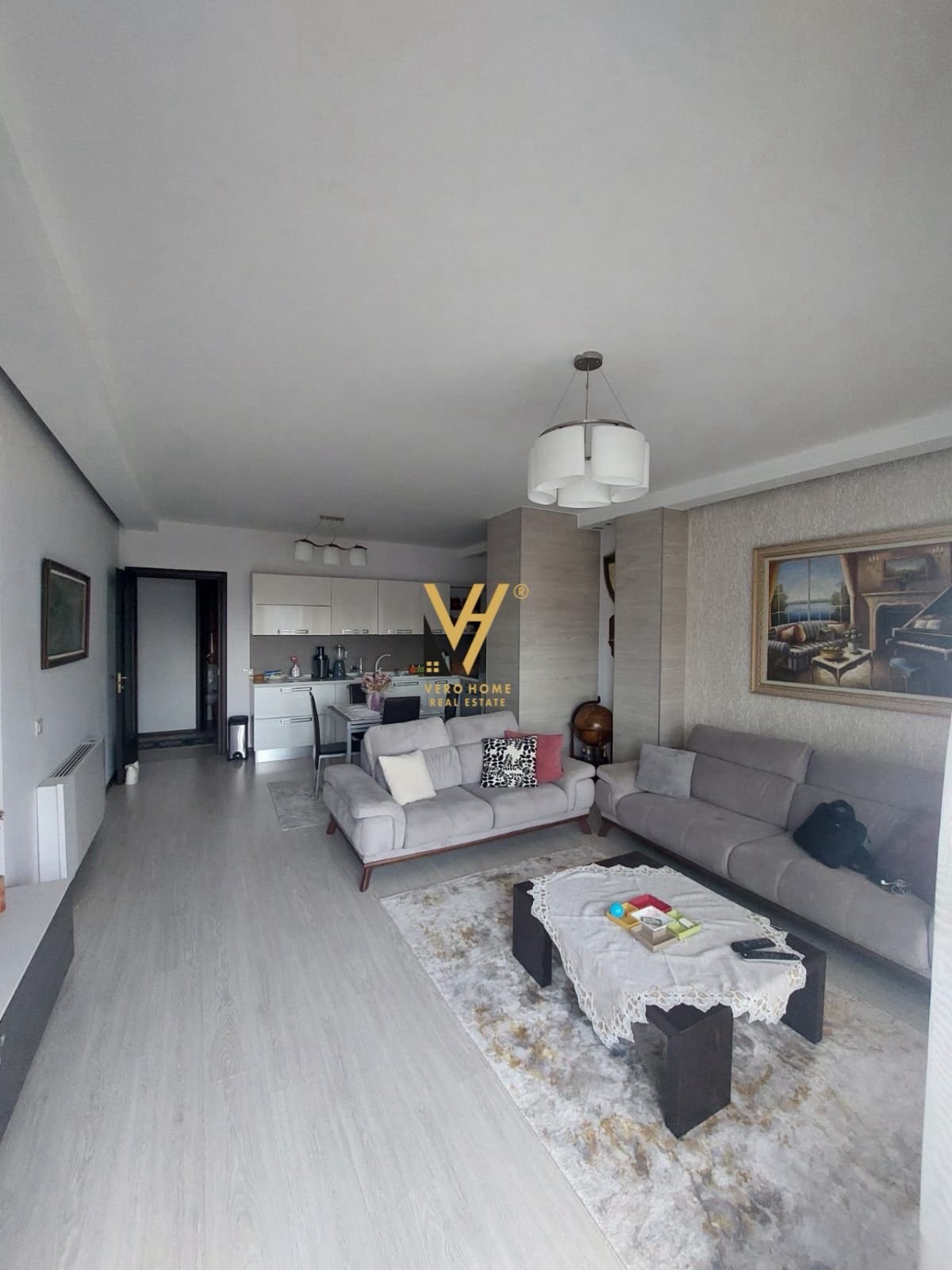 2+1+2+3BLK ME QERA TE ATSH 1.000 EURO