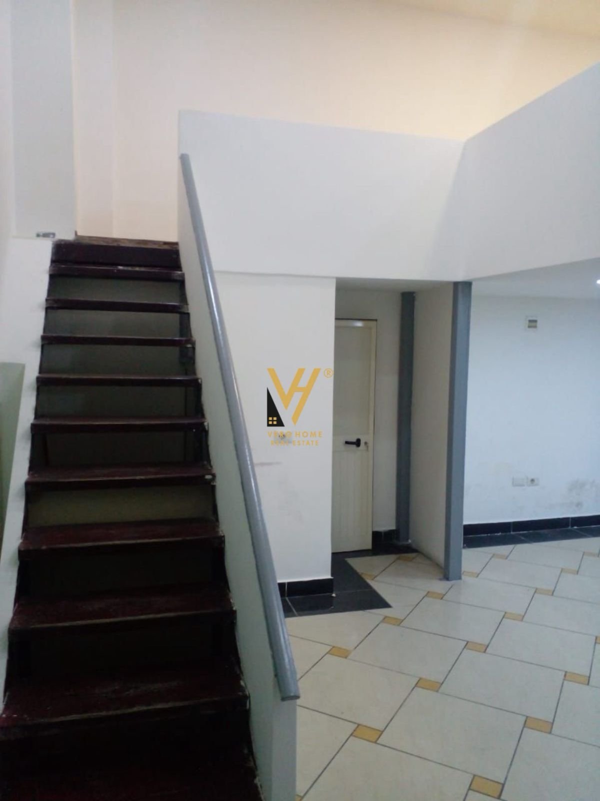 AMBIENT 60 M2 TE RR. BARRIKADAVE 60.000 LEKE