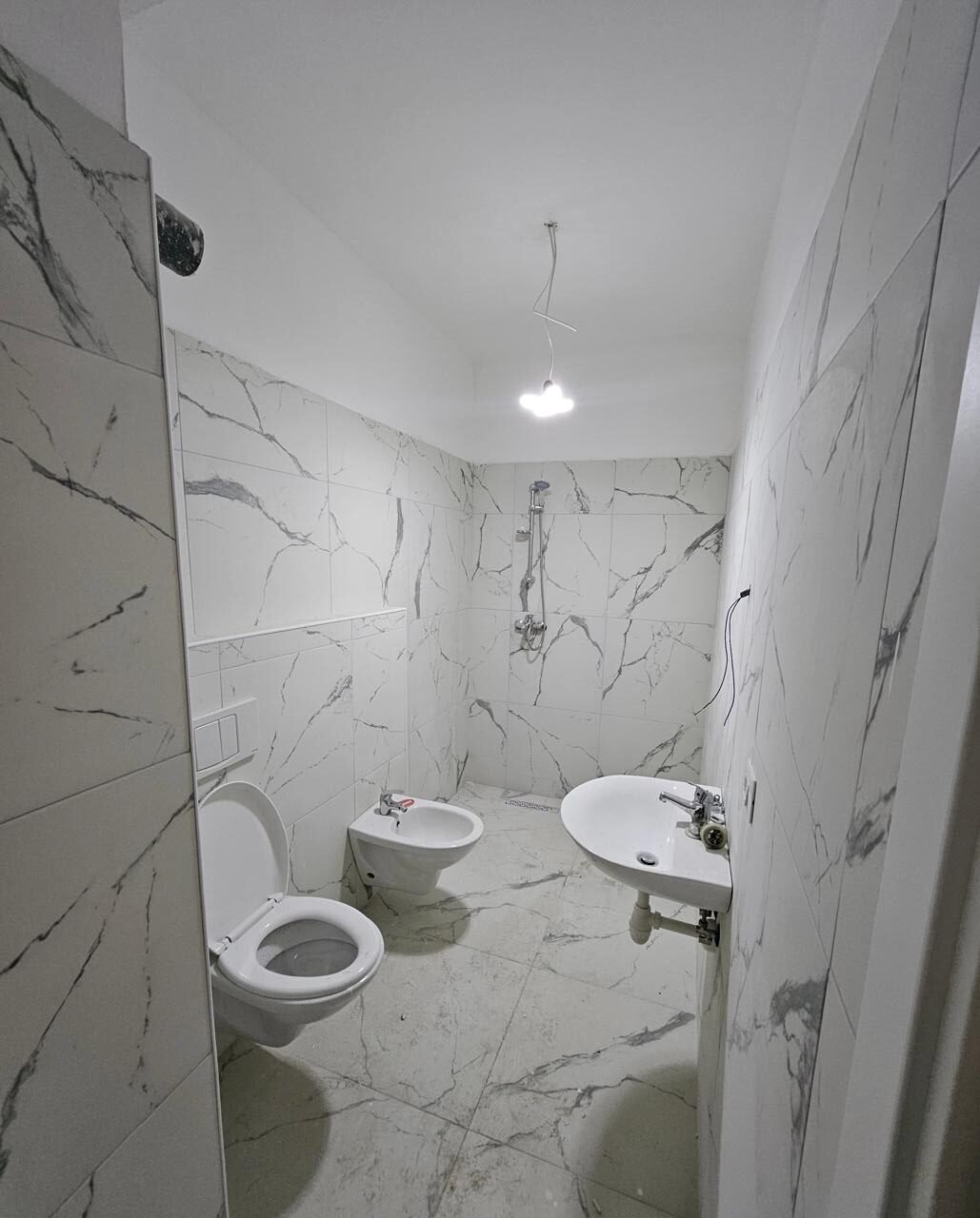 Garsoniere ne shitje tek Tregu Elektrik